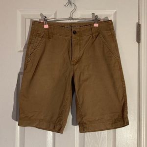 Men’s tan shorts
